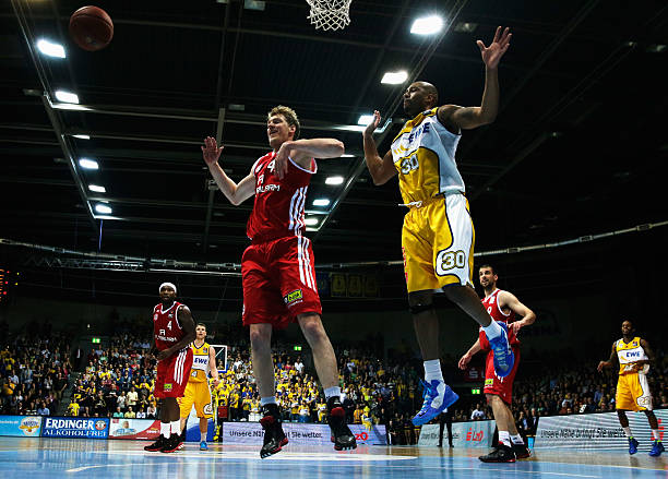 参赛选手打 参赛选手打