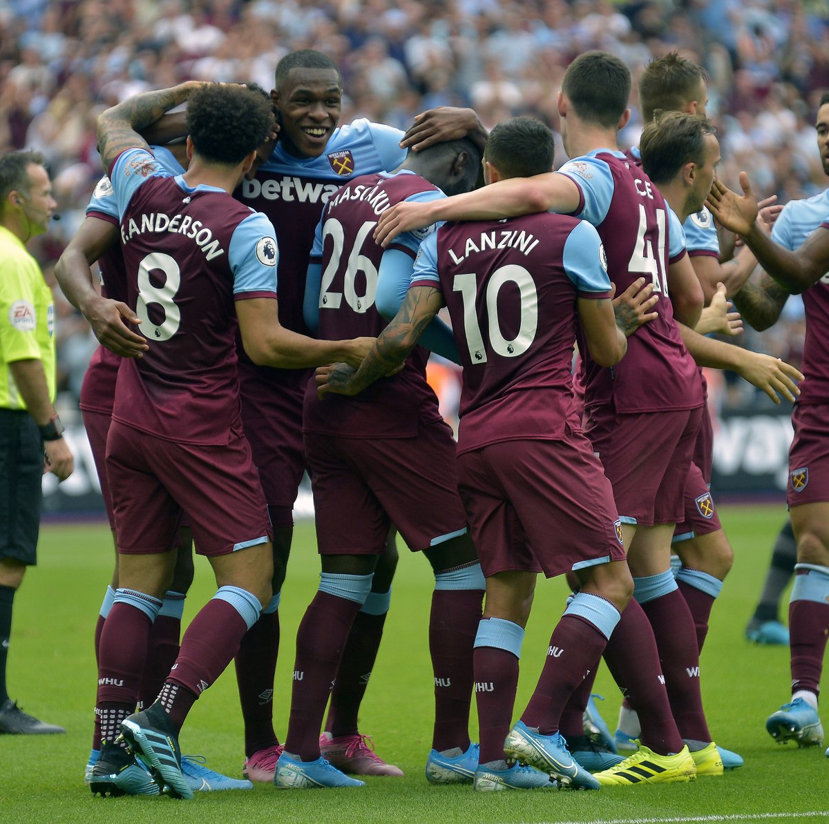 仅突显了凯 仅突显了凯