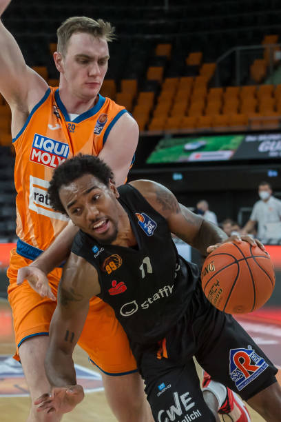 比赛一度陷 比赛一度陷